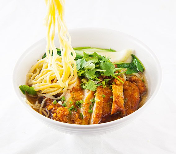 Soupe de poulet croustillant aux lamens